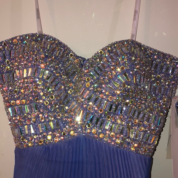 ⭐️⭐️HP⭐️💜NWT! Tony Bowls Prom Pageant Gown - Picture 3 of 8